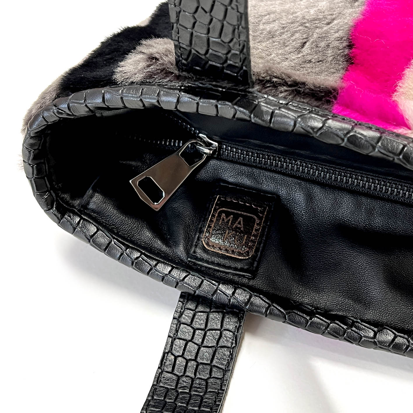 STRIPE SHEEPSKIN BAG / SMALL - Grey + Black with Orange + Fuchsia