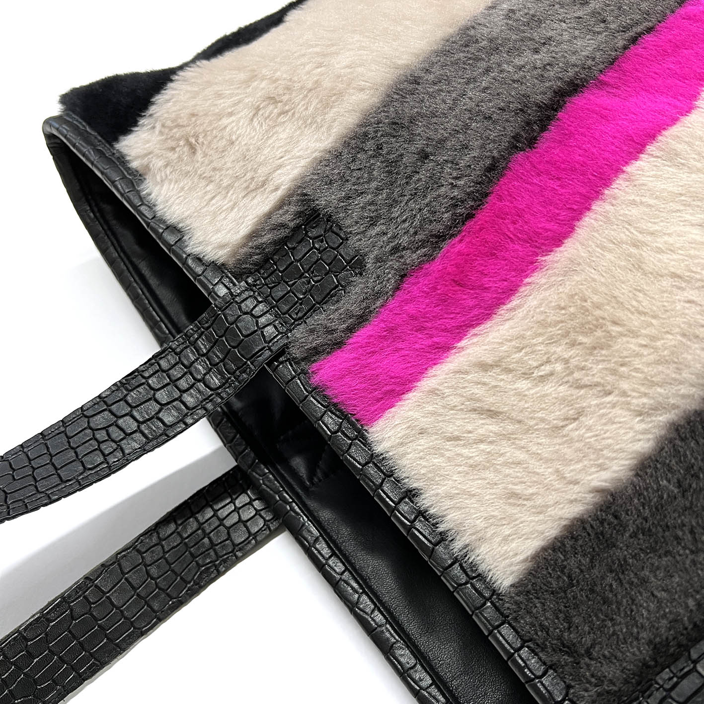 STRIPE SHEEPSKIN BAG / LARGE - Grey + Black with Fuchsia