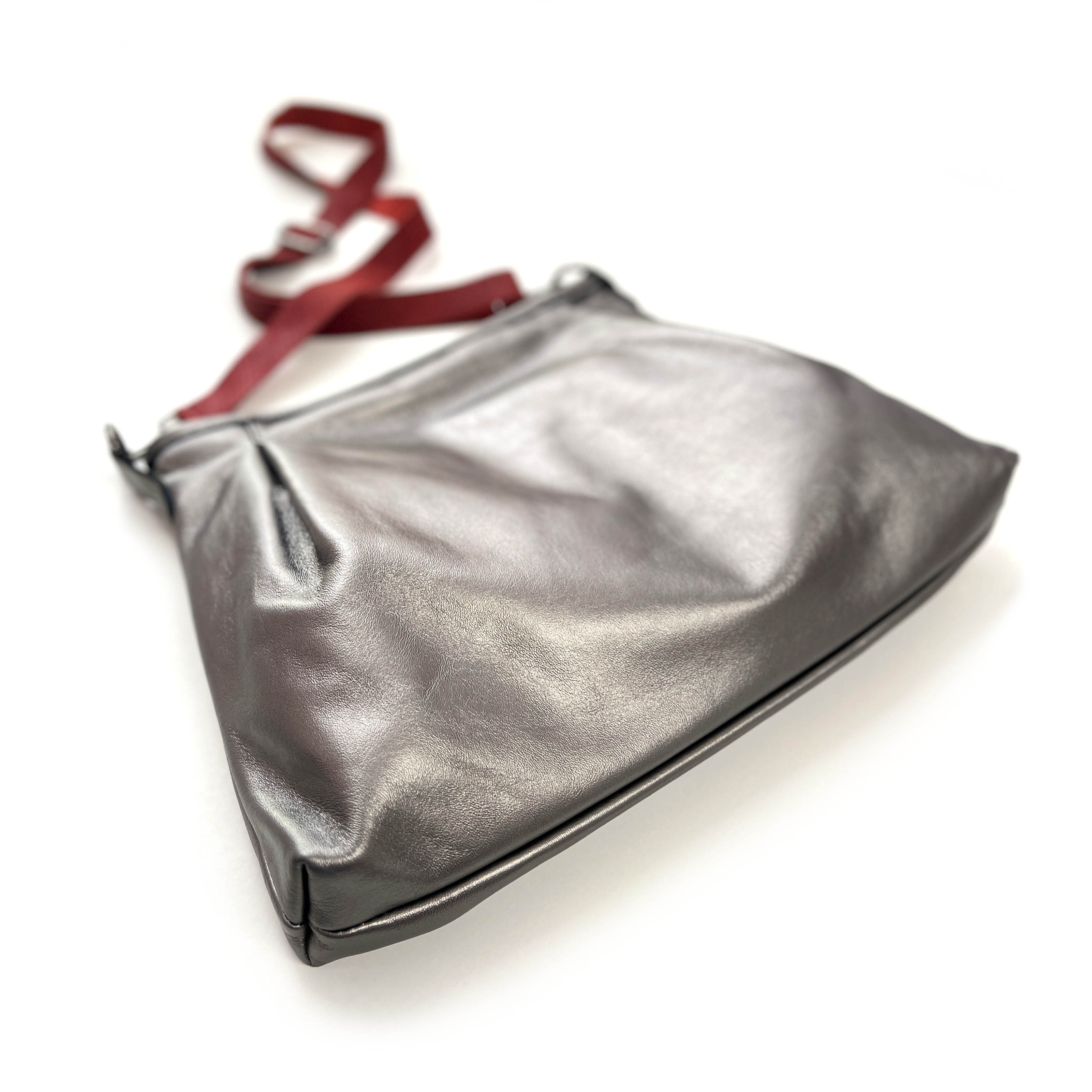 DISCO Pewter Leather / Cross-body bag