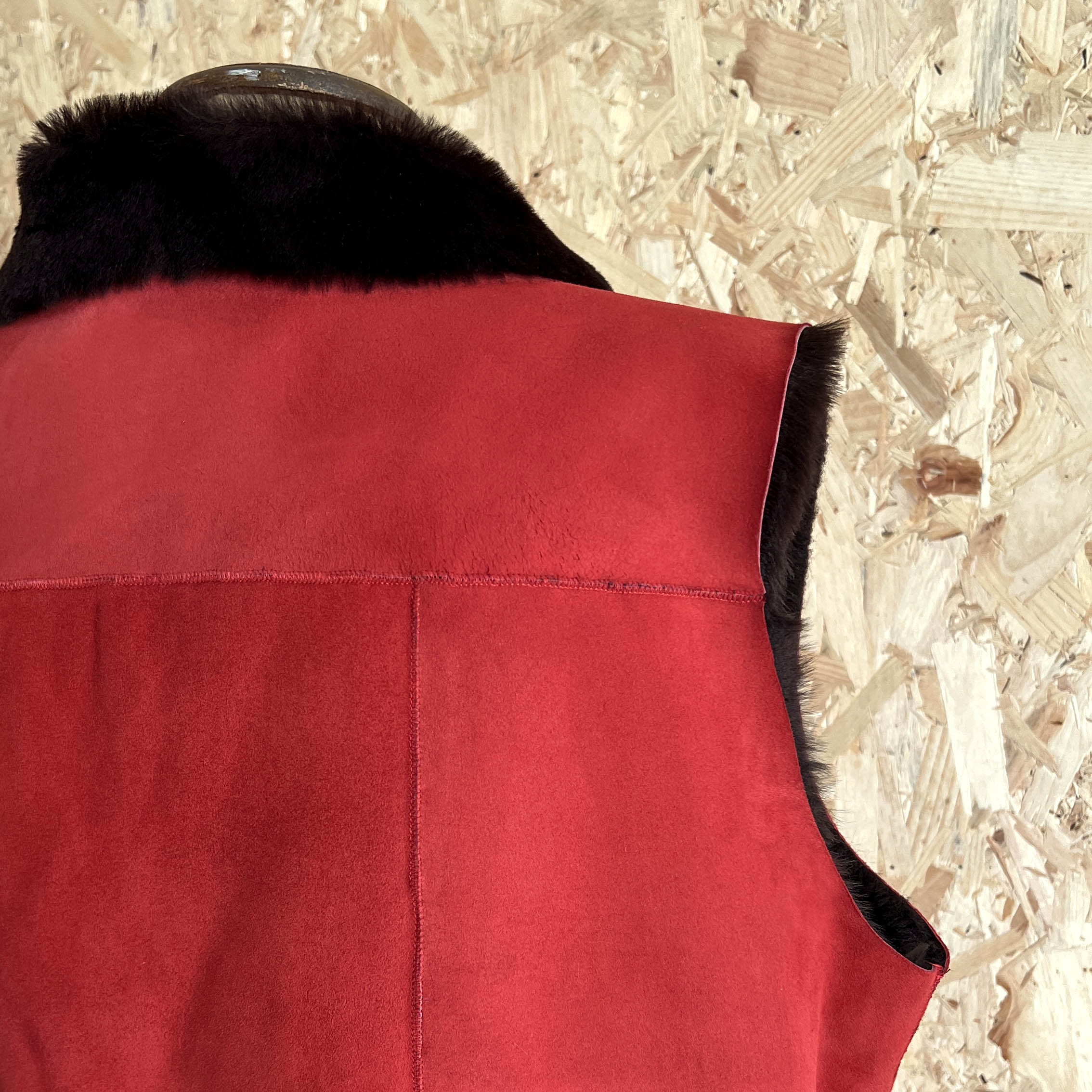 YELEK REVERSIBLE GILET / RED + CHESTNUT