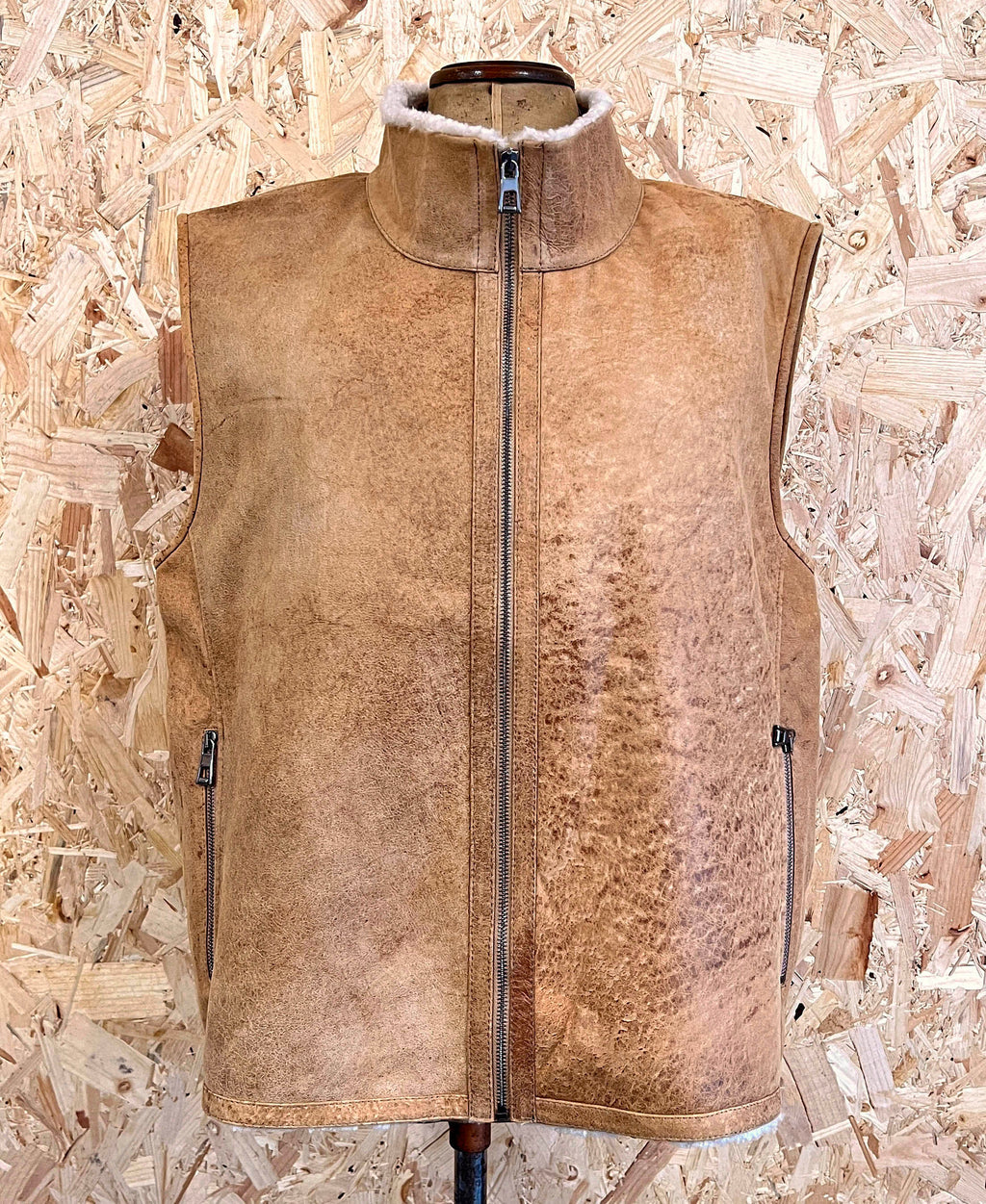 MEN'S GILET / SAND + NATURAL