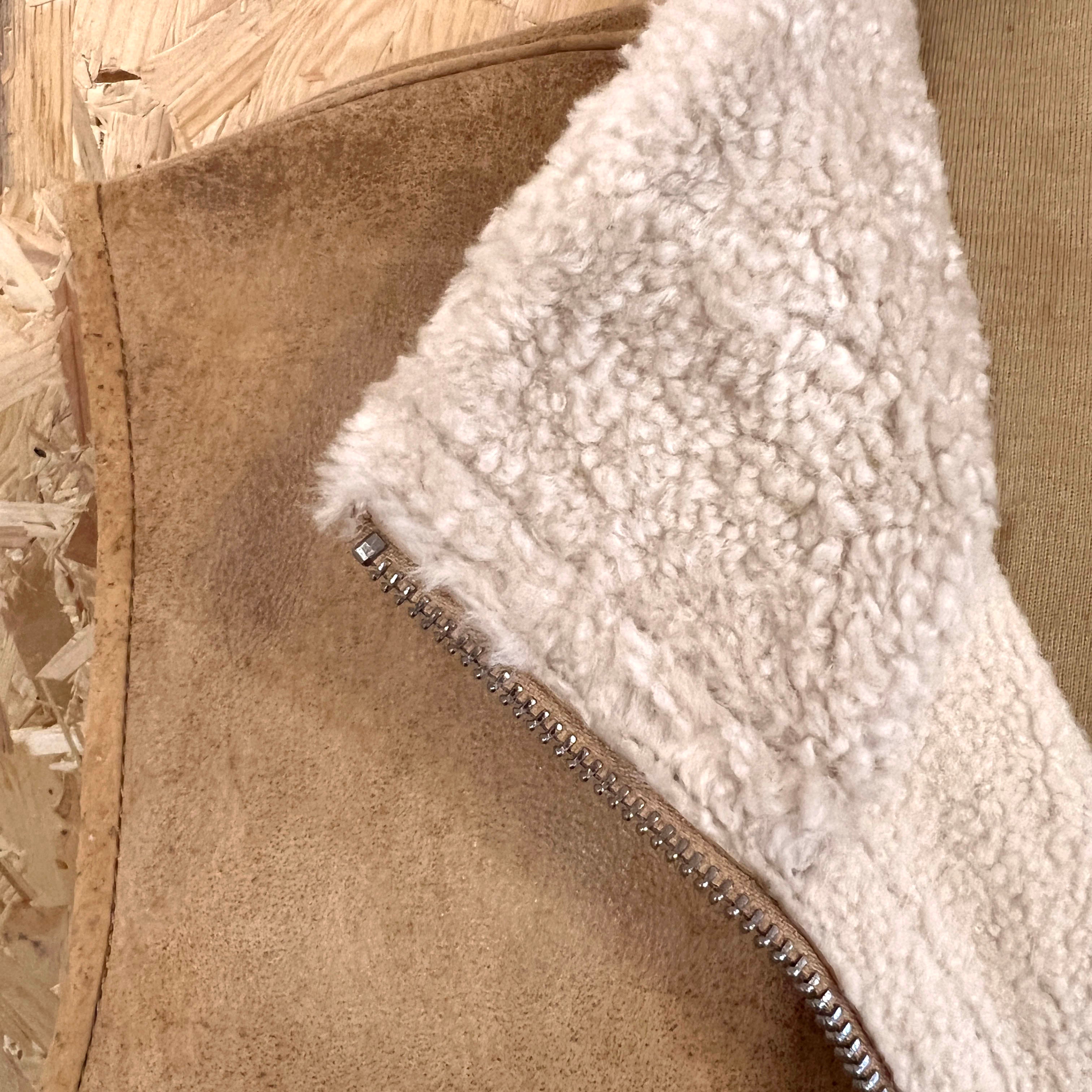 MEN'S GILET / SAND + NATURAL