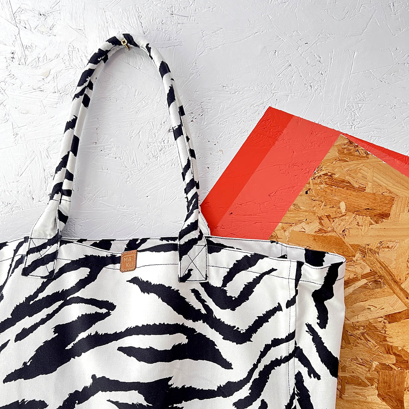 SHOPA CANVAS TOTE BAG / Large Zebra Print