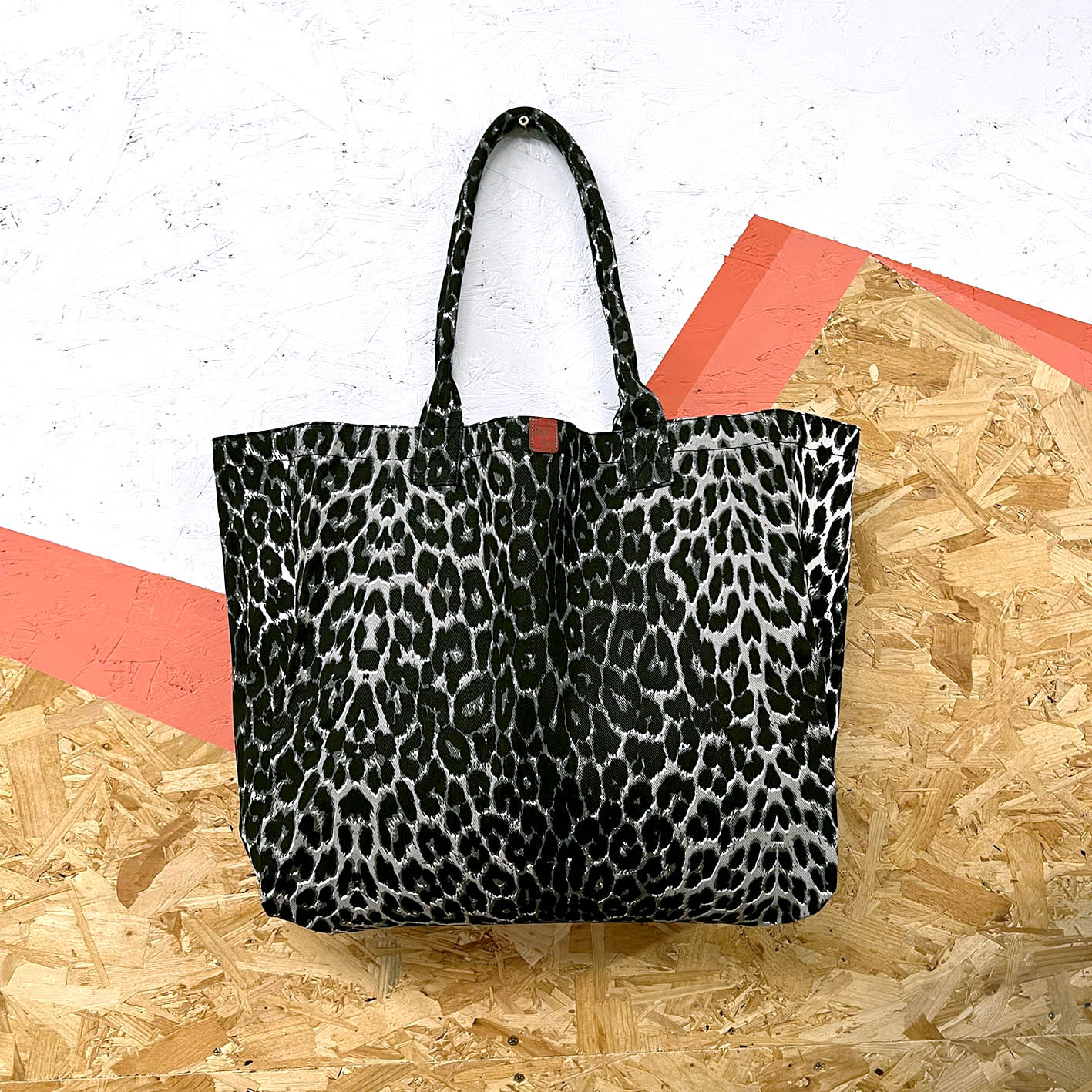 SHOPA CANVAS TOTE BAG / Large Grey Leopard Print