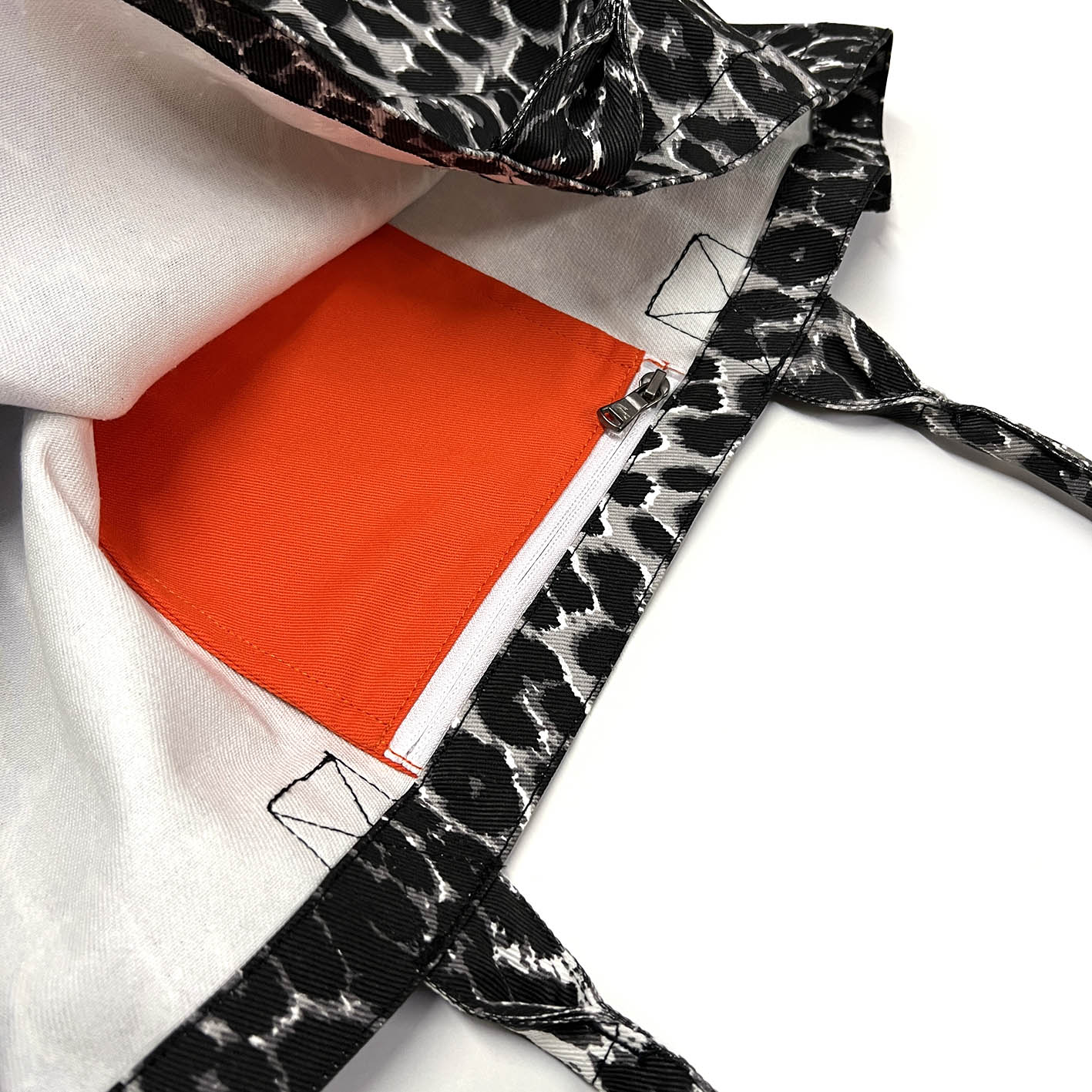 SHOPA CANVAS TOTE BAG / Large Grey Leopard Print