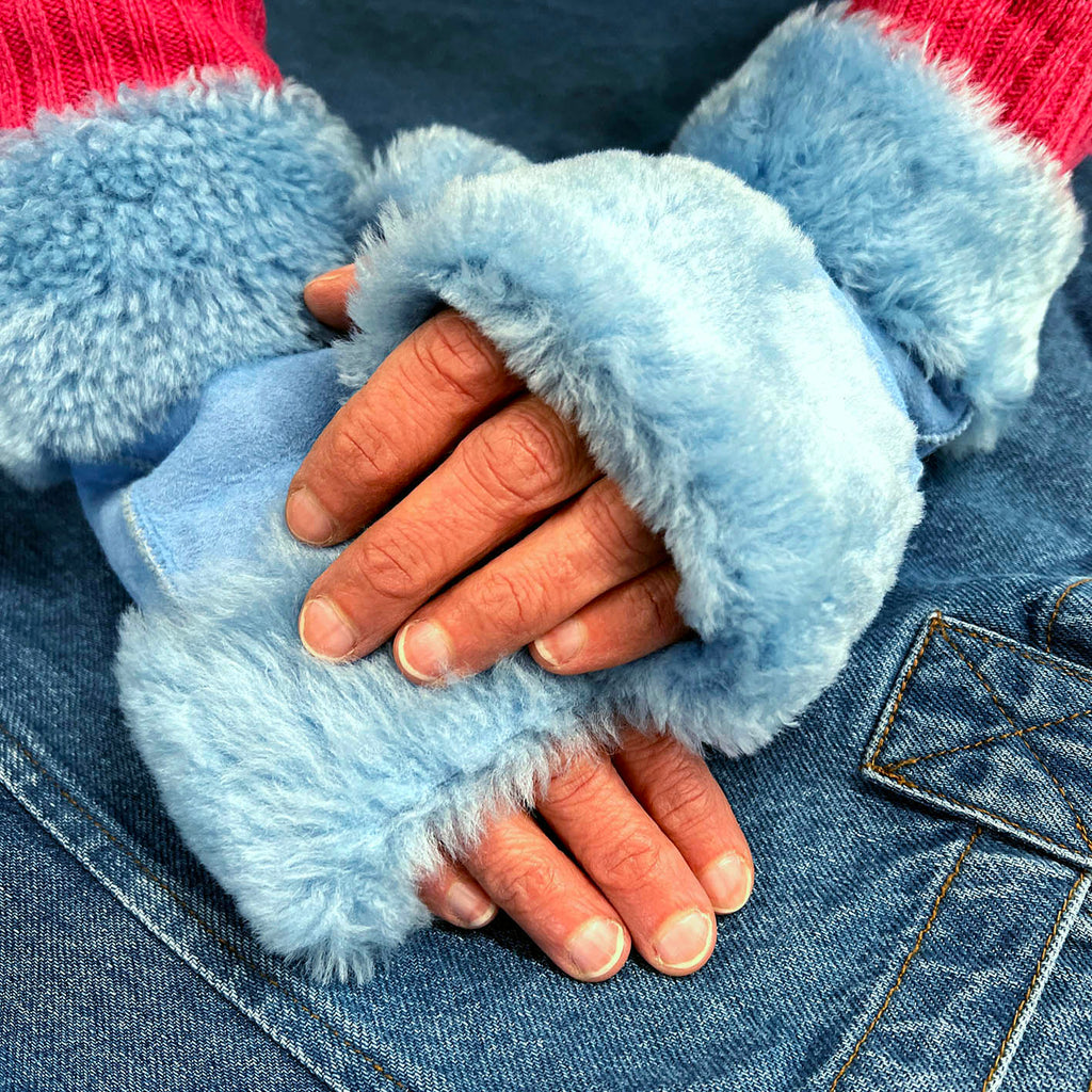 FINGERLESS GLOVES / Sky Blue Suede