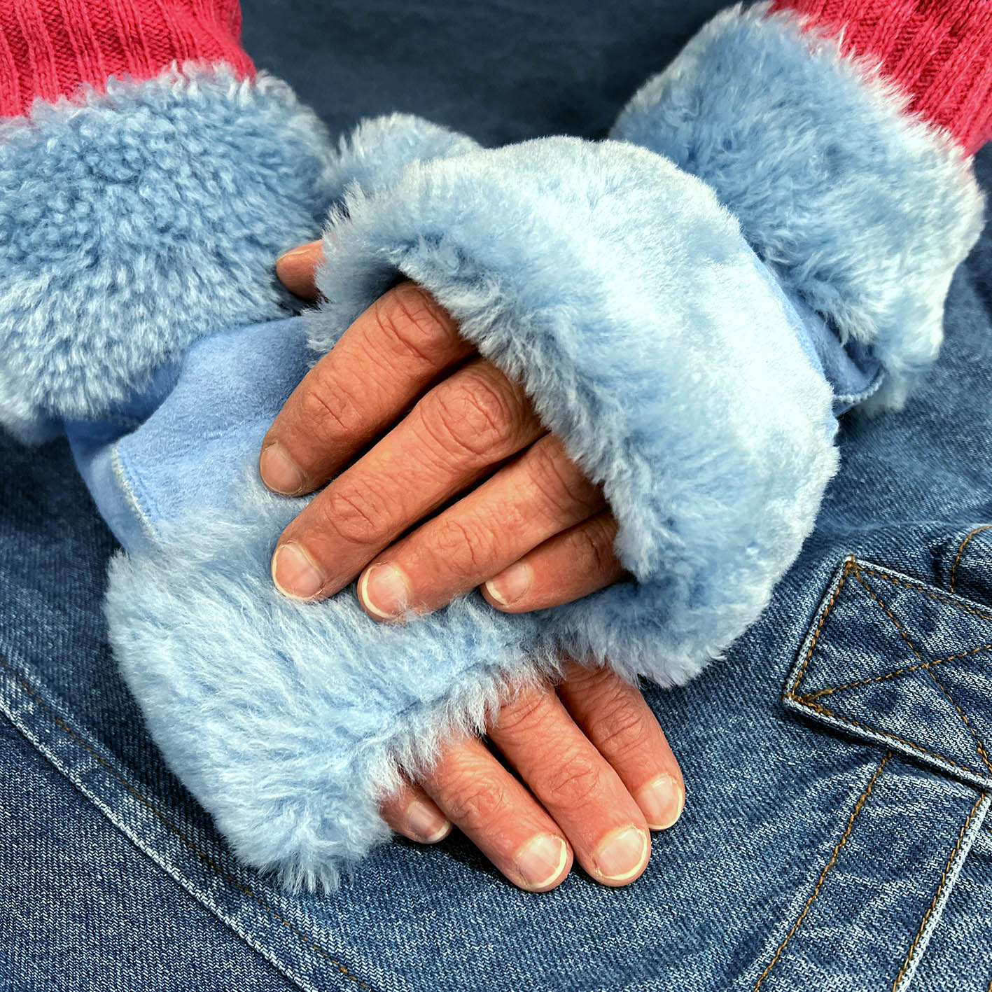 FINGERLESS GLOVES / Sky Blue Suede