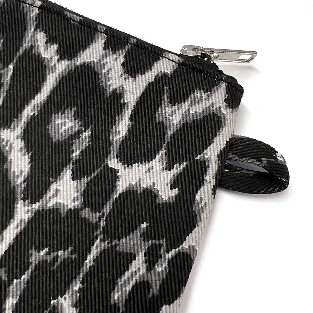ZIPA CANVAS POUCH / Grey Leopard Print