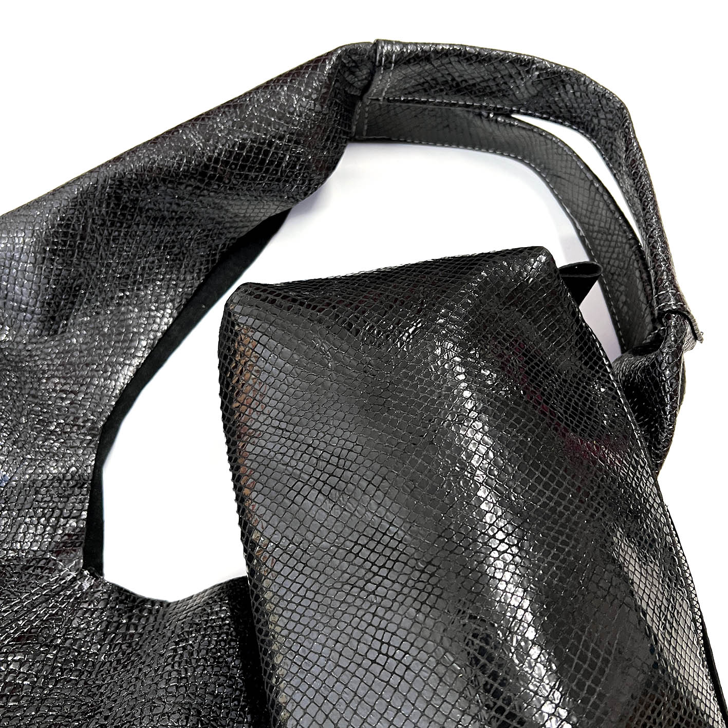 MIBA LEATHER SLOUCH BAG / Black Snake