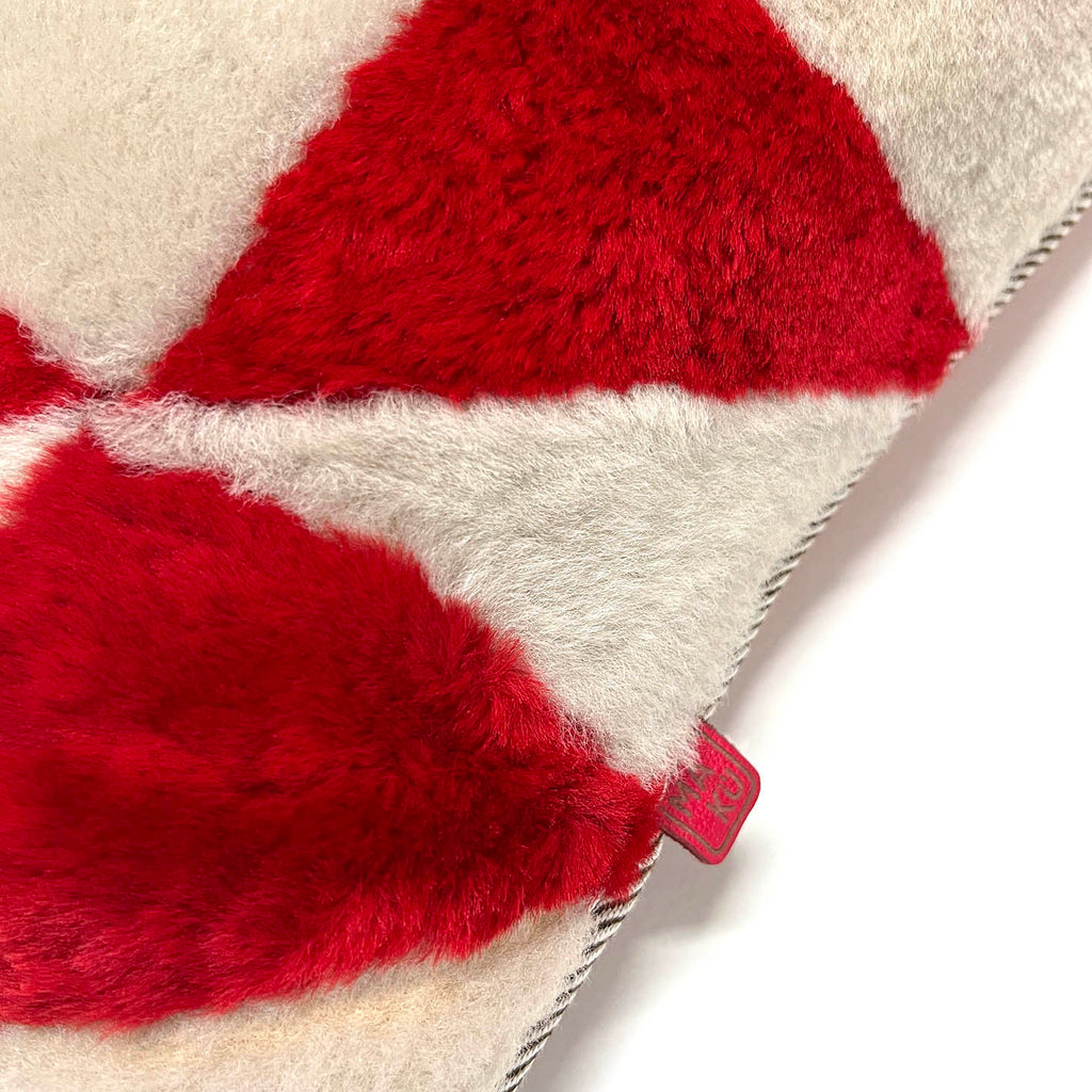 TRIANGLE CUSHION COVER / SQUARE D
