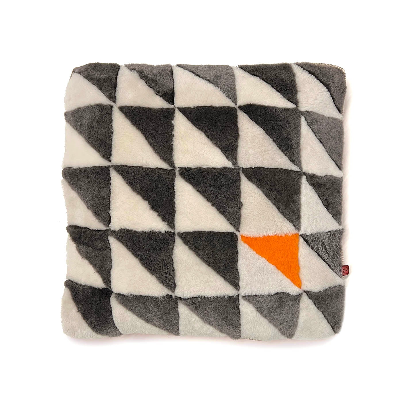 TRIANGLE CUSHION COVER / SQUARE L
