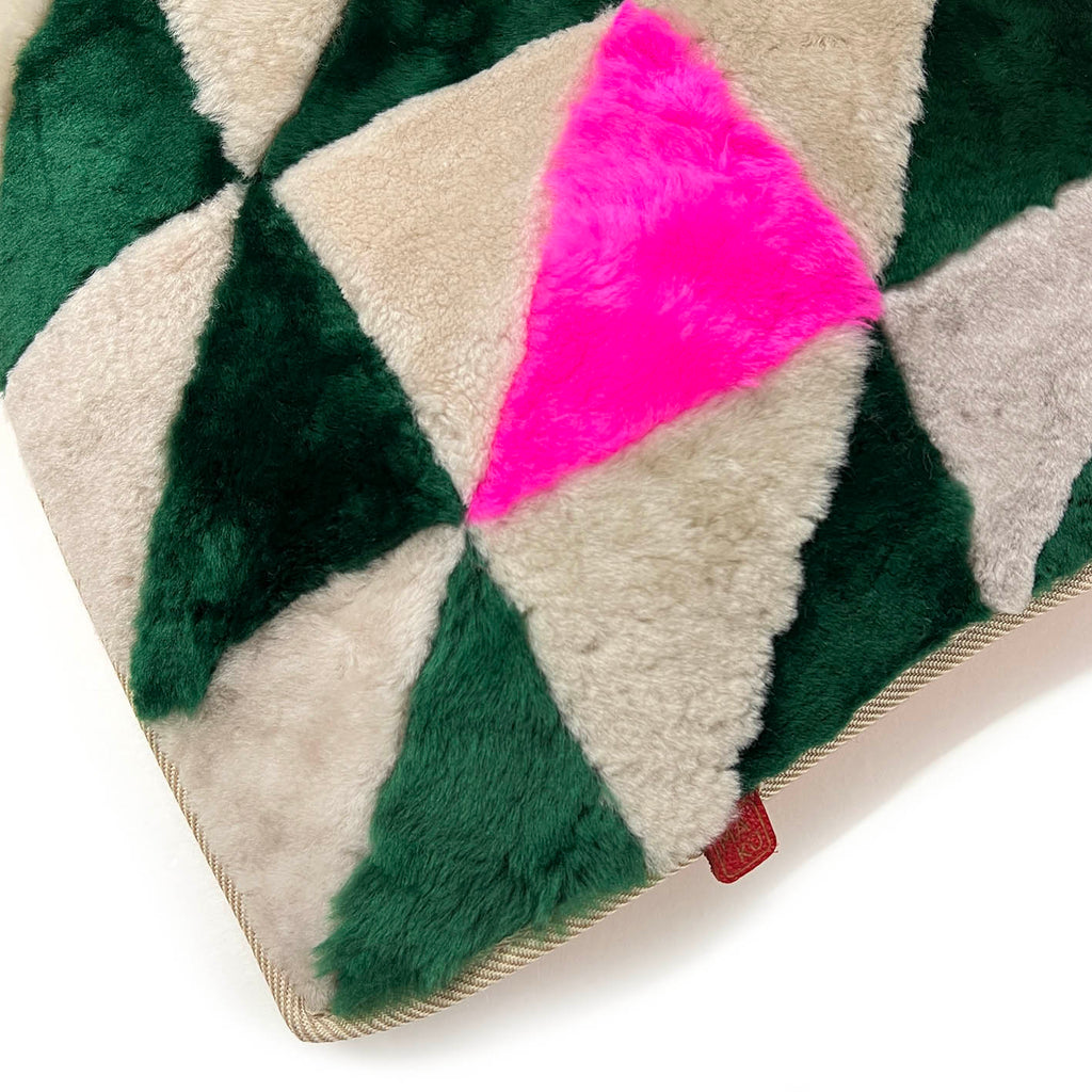TRIANGLE CUSHION COVER / SQUARE N