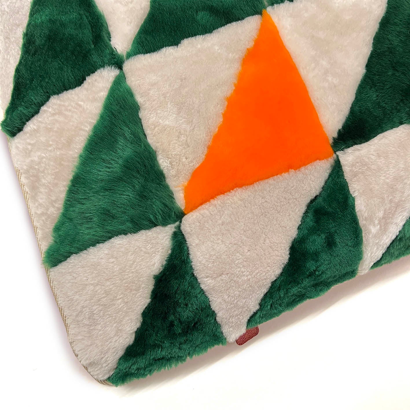 TRIANGLE CUSHION COVER / SQUARE Emerald + Natural