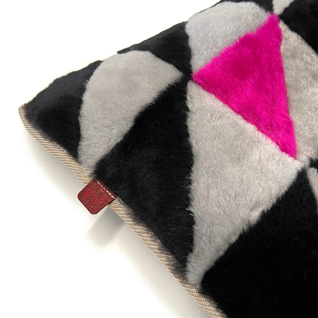 TRIANGLE CUSHION COVER / RECTANGLE D