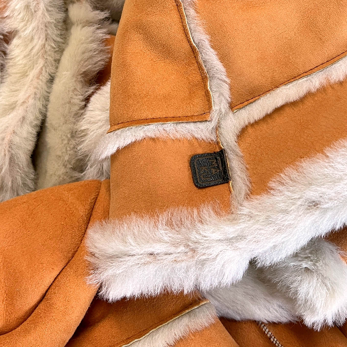 BUCKET HAT / Peach Suede