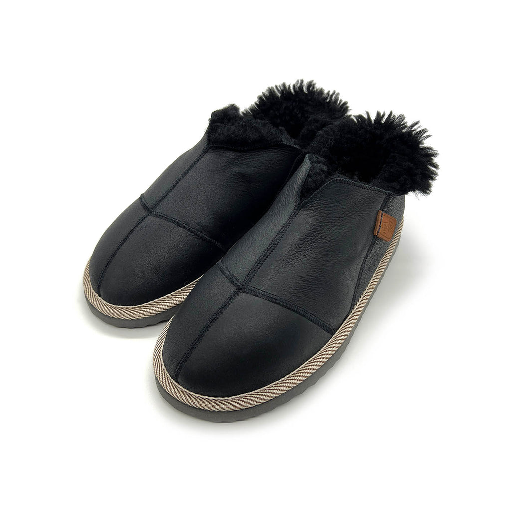 MERDANA BLACK LEATHER / Sheepskin slippers