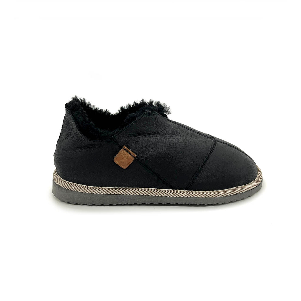 MERDANA BLACK LEATHER / Sheepskin slippers