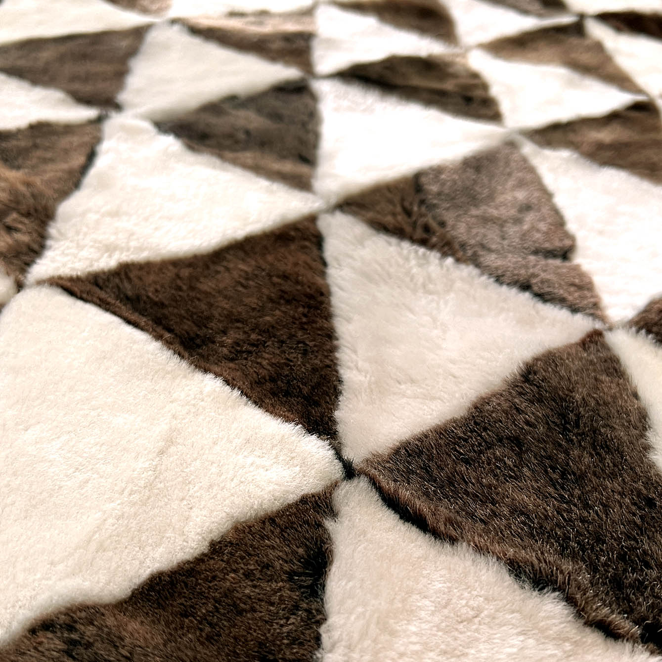 TRIANGLE Wonky Throw / Variegated Brown + Natural