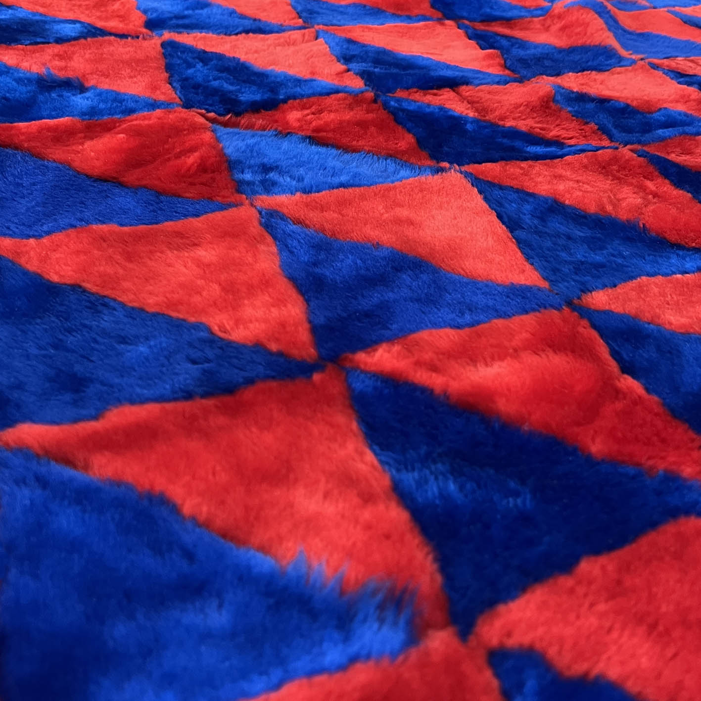 TRIANGLE Wonky Throw / Cherry + Klein Blue