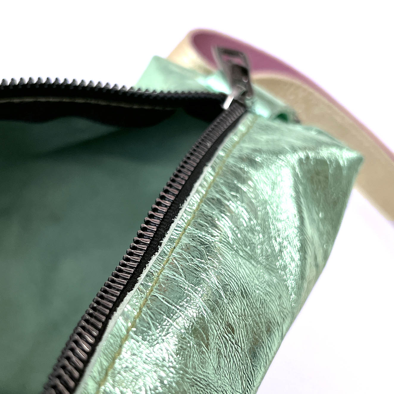 MIBA LEATHER Metallic Mint / Cross-Body Bag