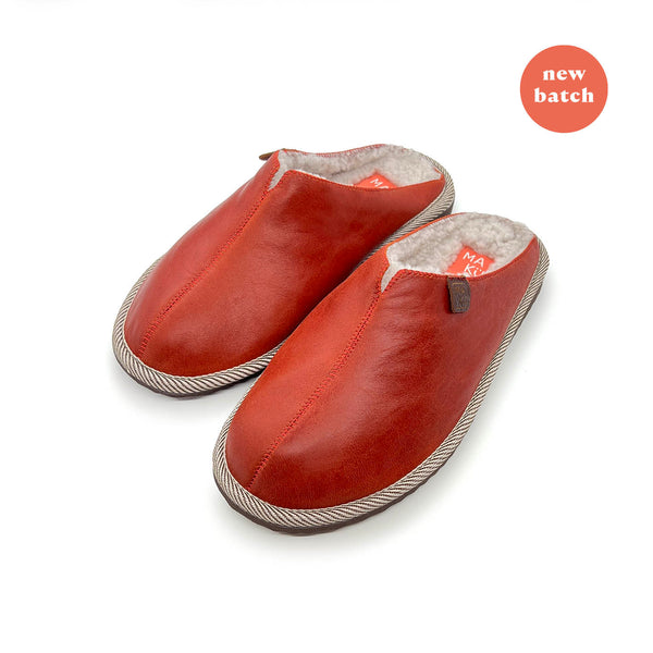 POLIN FIT LACQUER RED / Sheepskin slippers