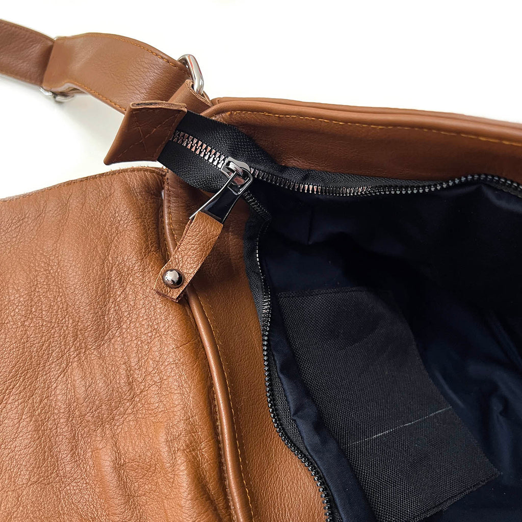 POSTINO Tan Leather / Courier bag