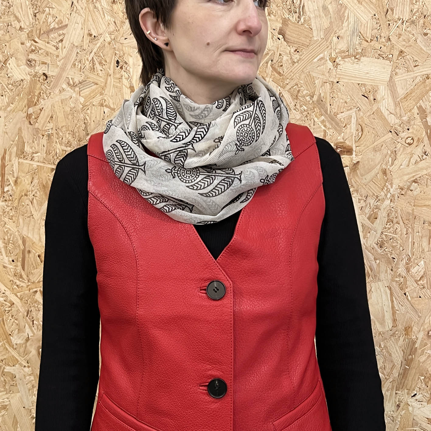 JEPKE Leather Waistcoat / Bright Red Grain