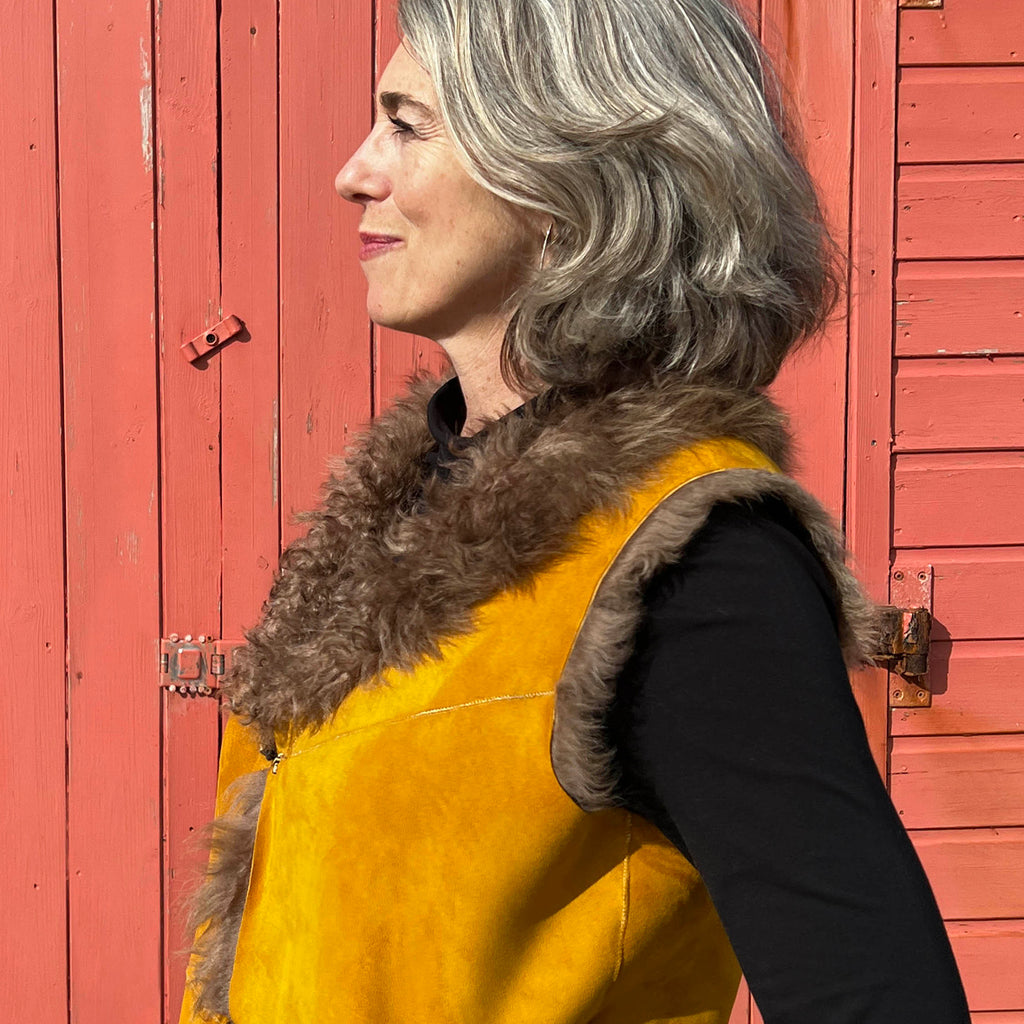 YELEK REVERSIBLE GILET /  MUSTARD + MOCHA