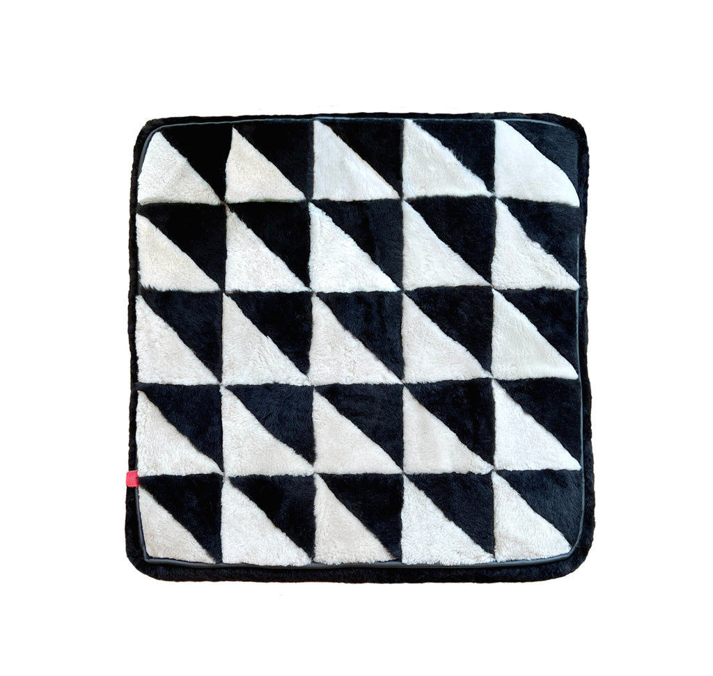 TRIANGLE FLOOR CUSHION COVER / Square