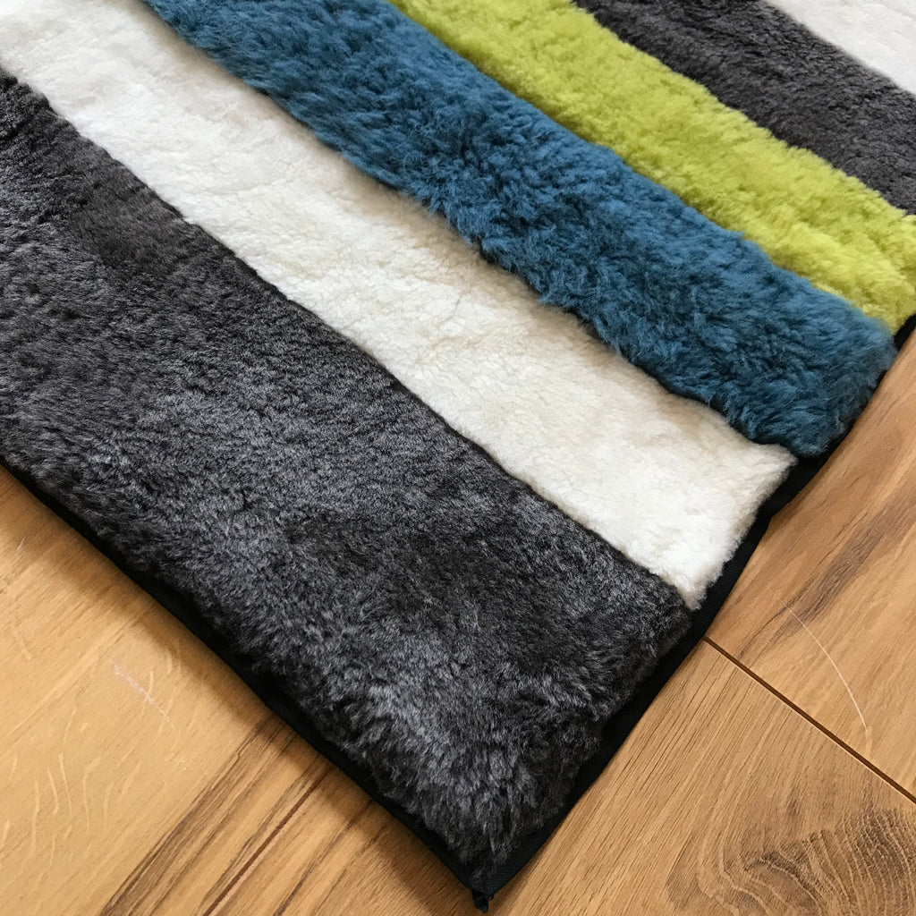 STRIPE THROW / DARK GREY + LIME