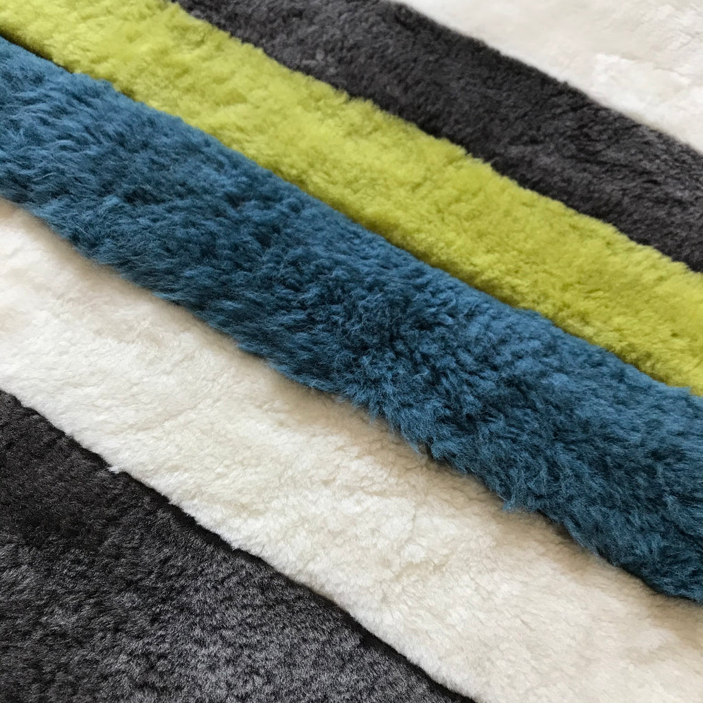 STRIPE THROW / DARK GREY + LIME