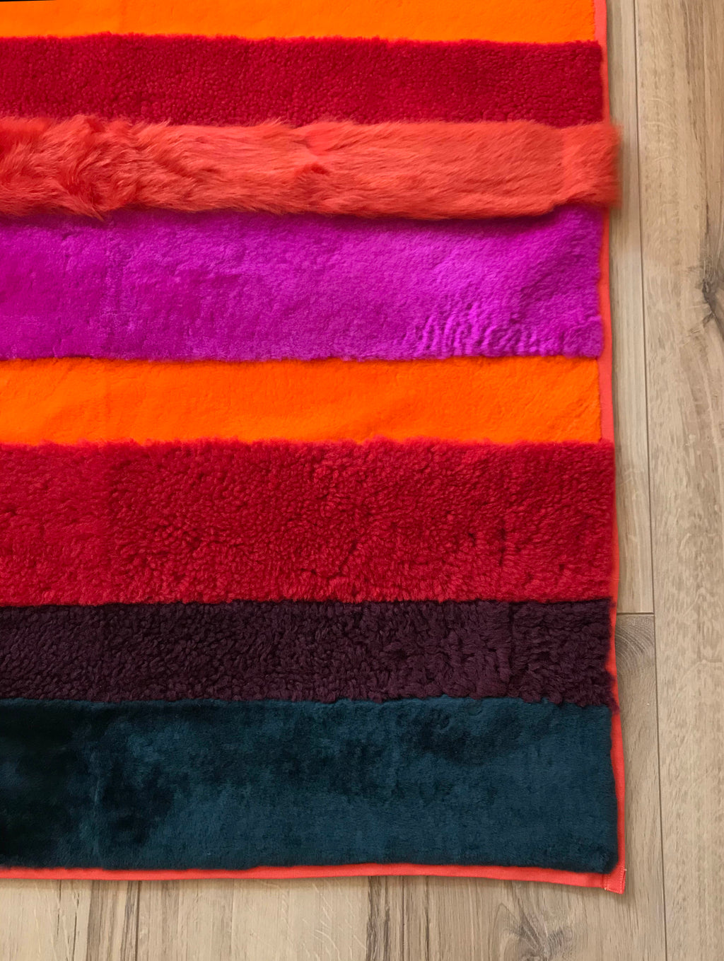 STRIPE THROW / REDS + ORANGES + PINKS
