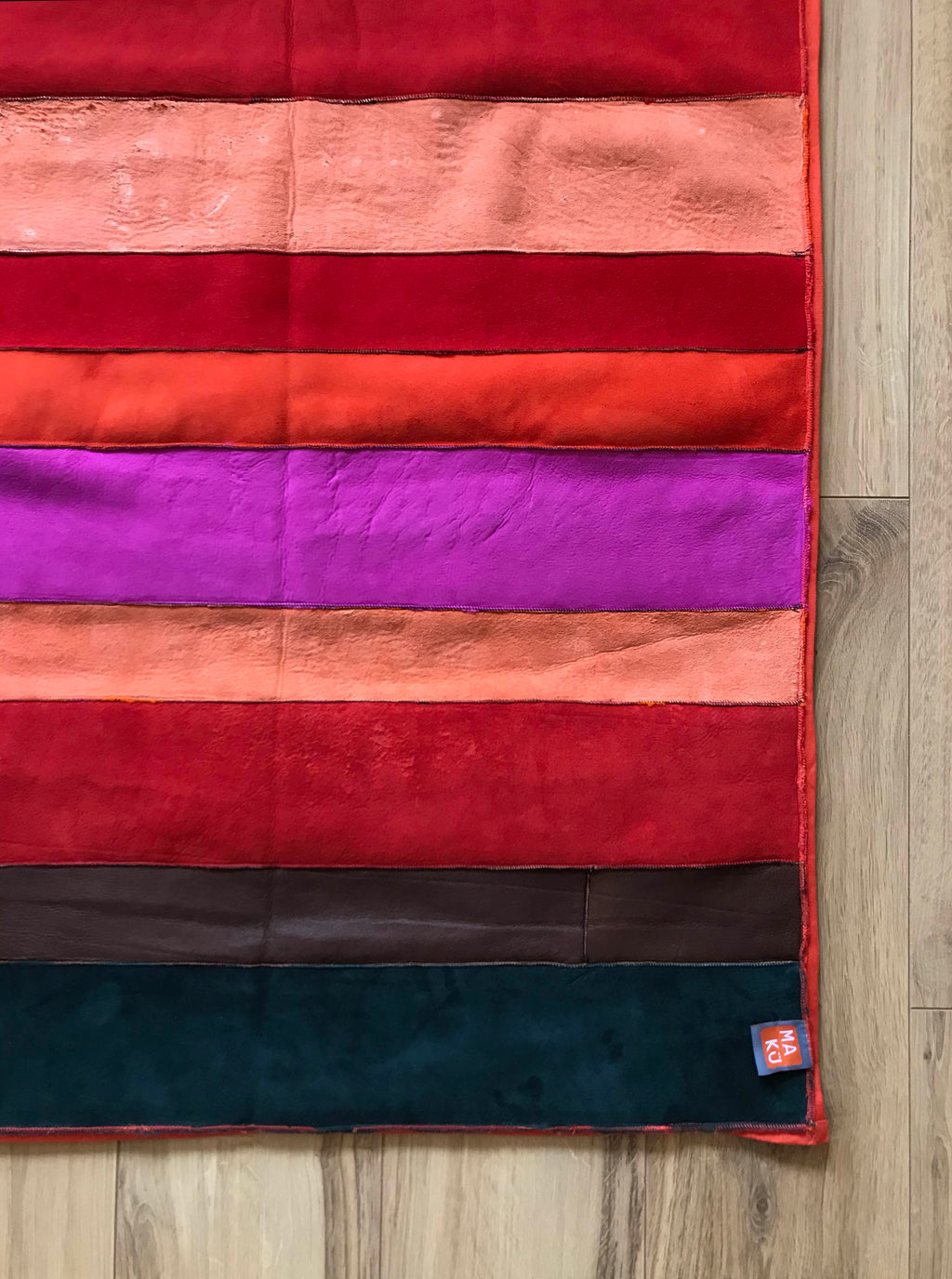 STRIPE THROW / REDS + ORANGES + PINKS