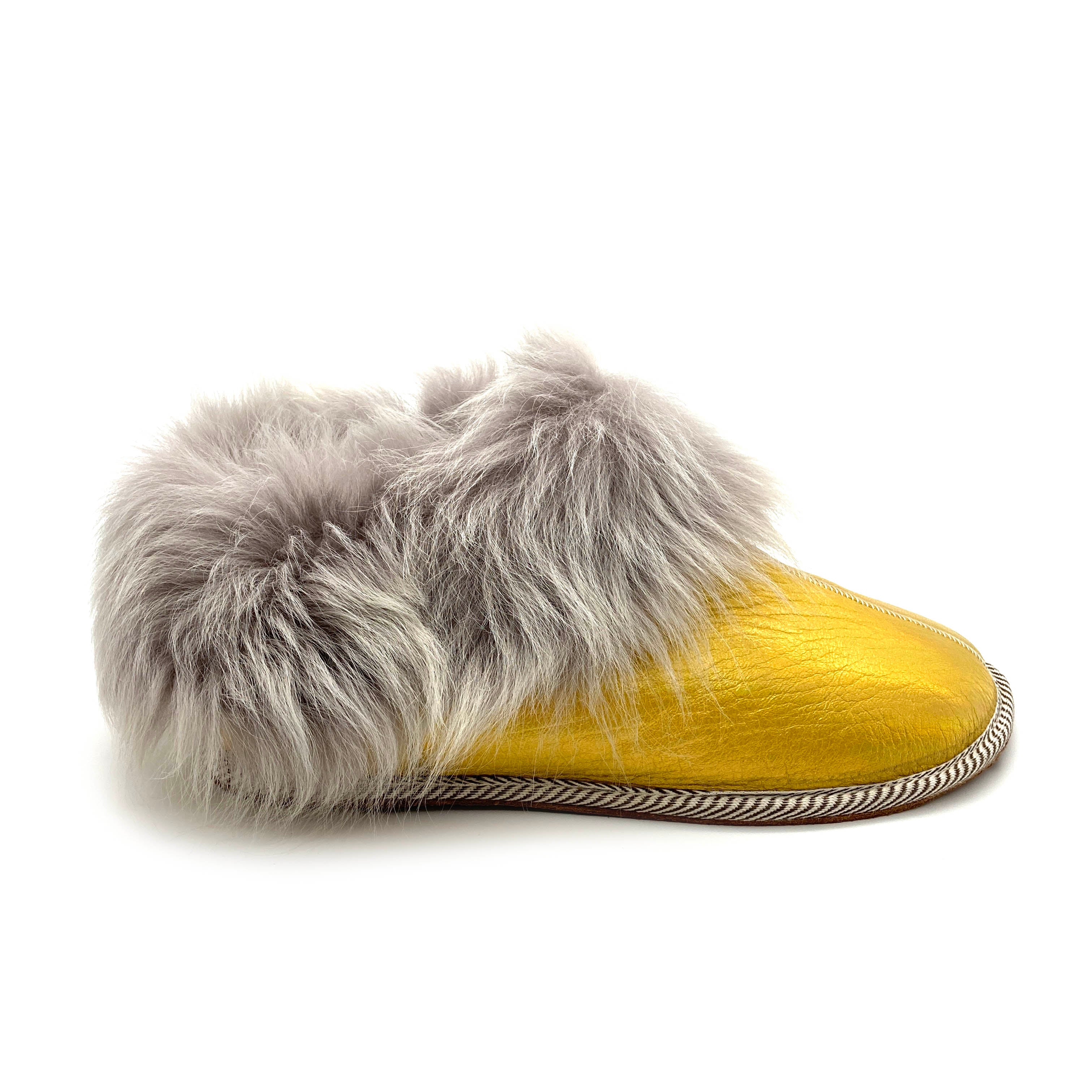 PATIQ YELLOW GOLD / Sheepskin slippers