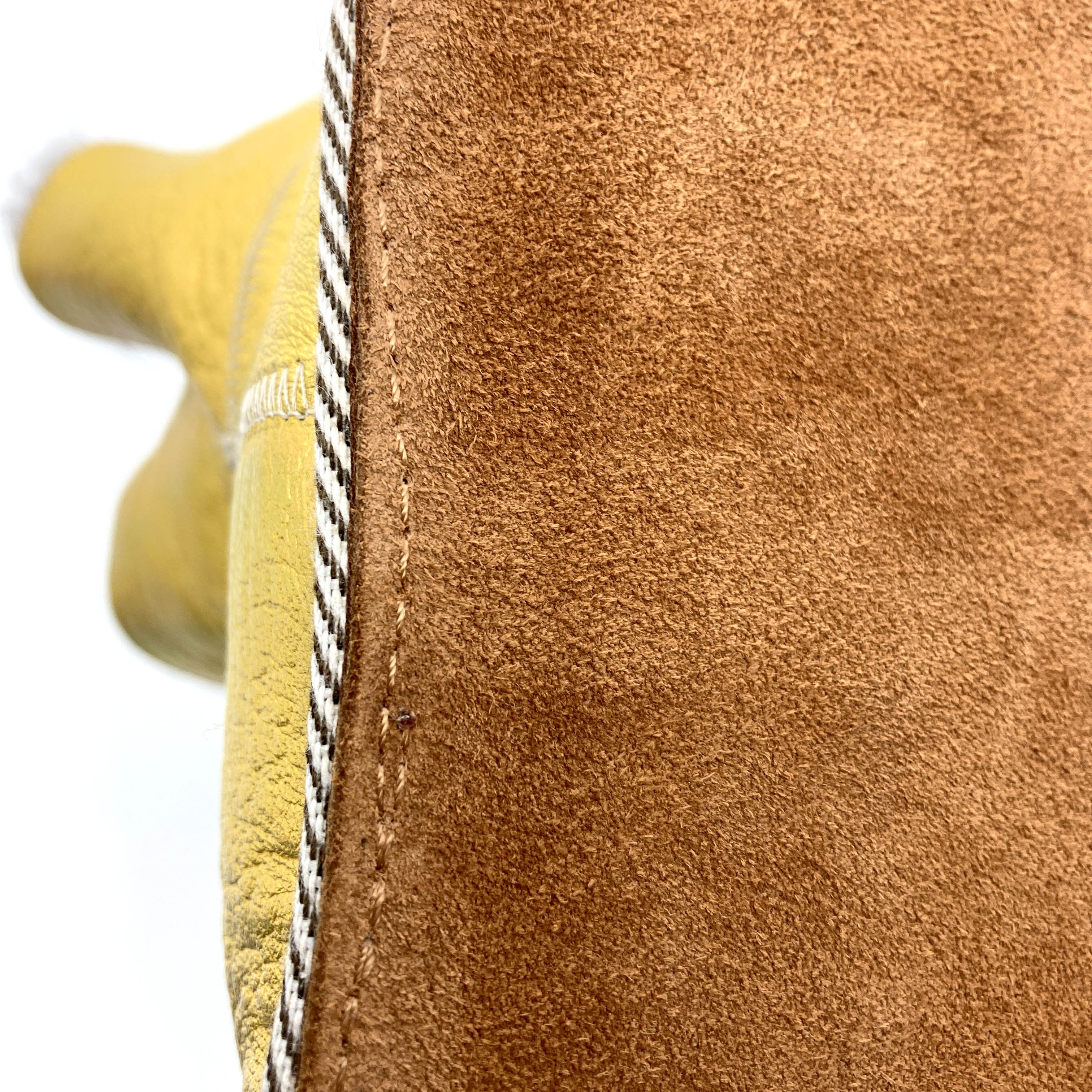 PATIQ YELLOW GOLD / Sheepskin slippers